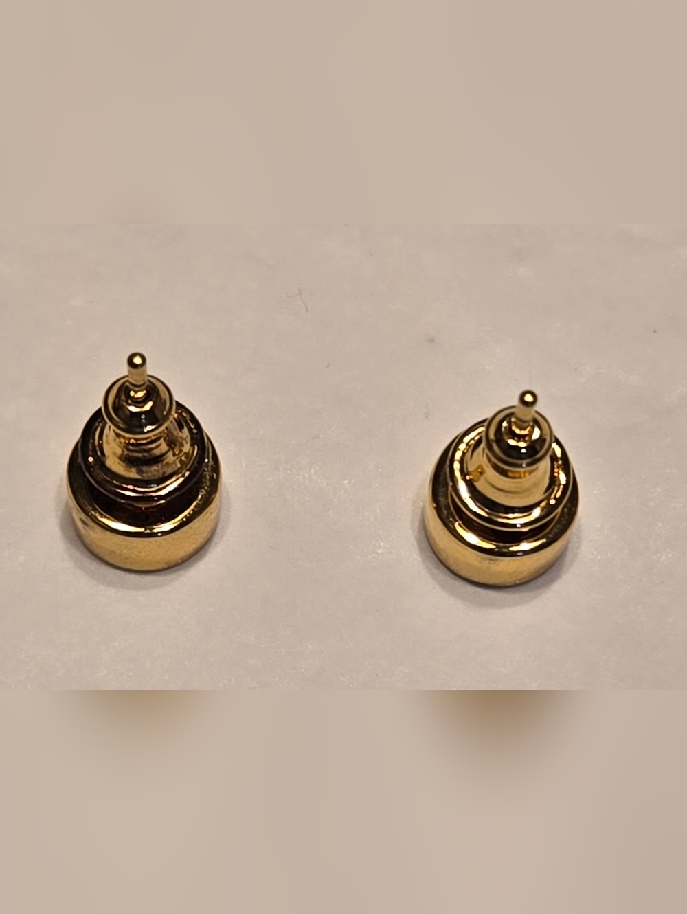 Monica Vinader - Gold Linear Solo Stud Diamond Earrings - Picture 10 of 10